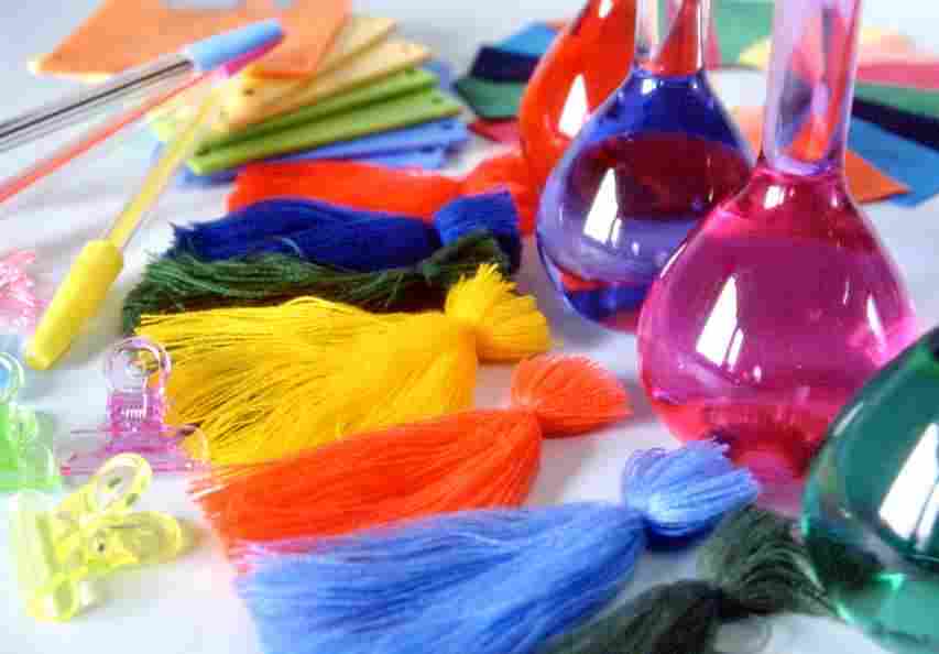 日成化成株式会社ホーム